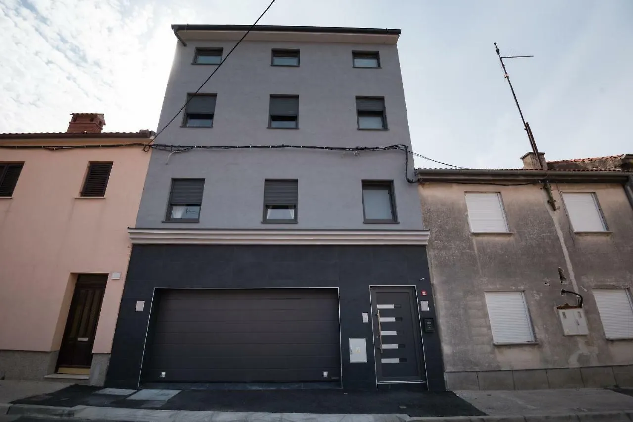 Apartments Dream In Arena 2 Pula Center Free Parking 0*,  Croatia