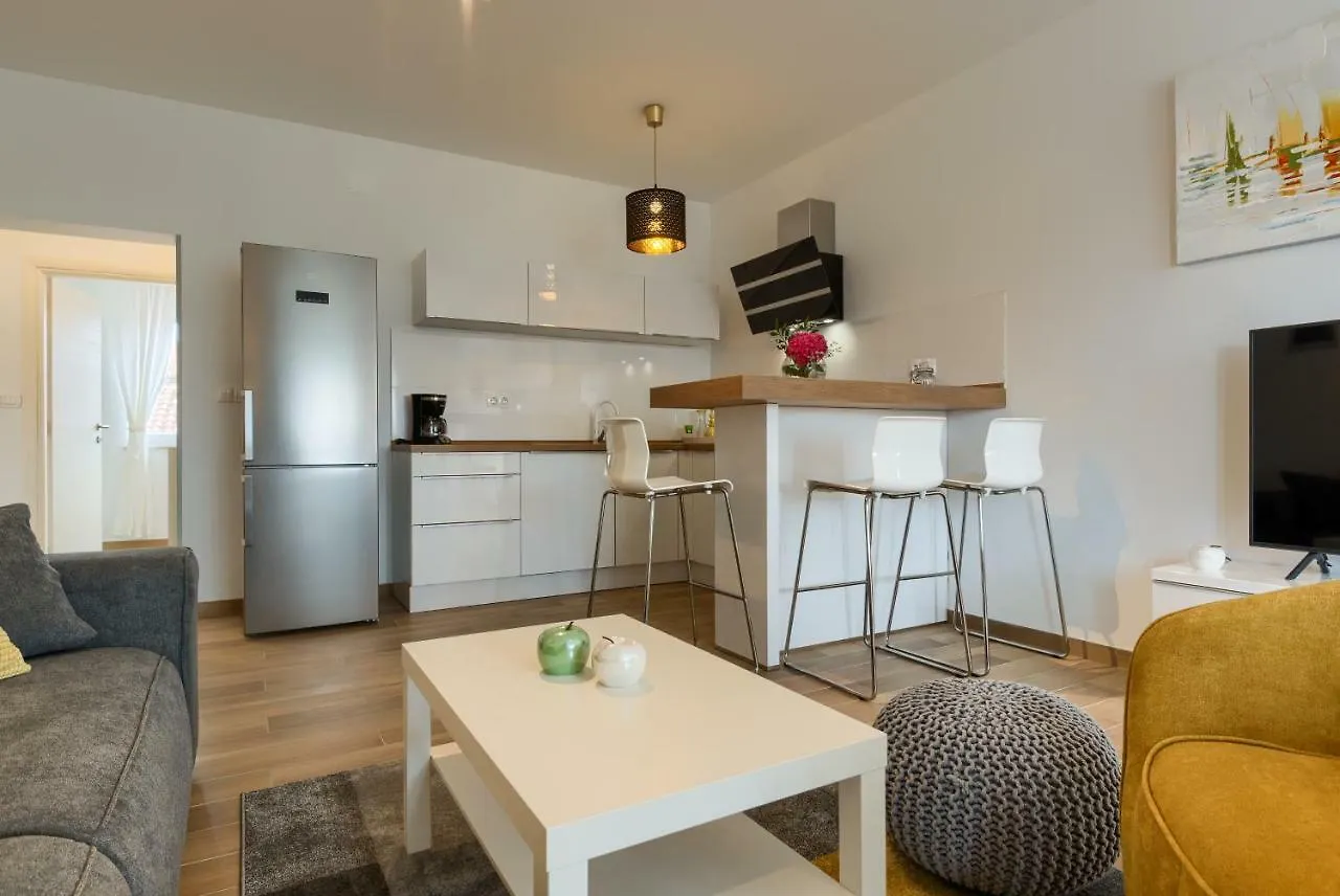 Apartments Dream In Arena 2 Pula Center Free Parking 0*,